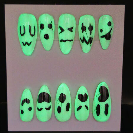 Silly Spooky Ghost Faces (Glowing)